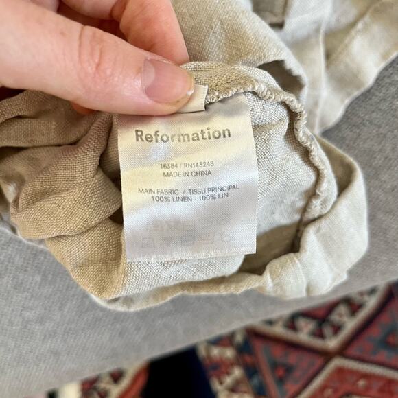 Reformation Cream Women's Shorts - Picture 4 of 5